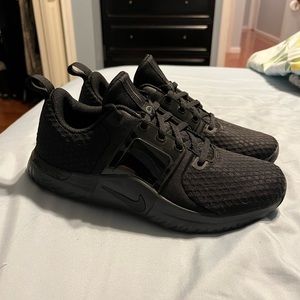 Nike Women's Renew In-Season Tr 10 Training Shoes